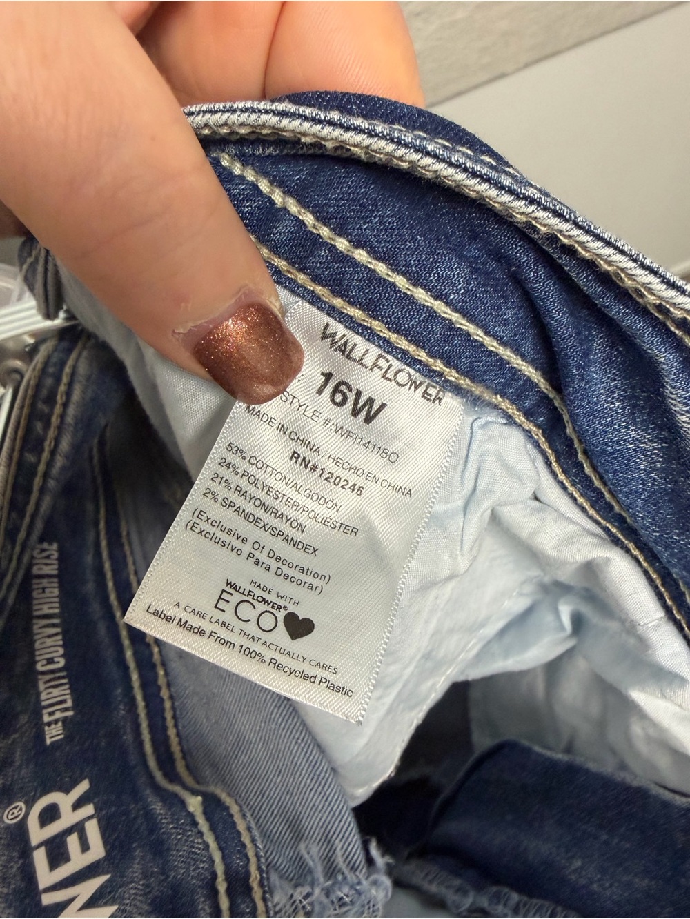 Wallflower Cropped Denim Pants - Picture 9 of 9